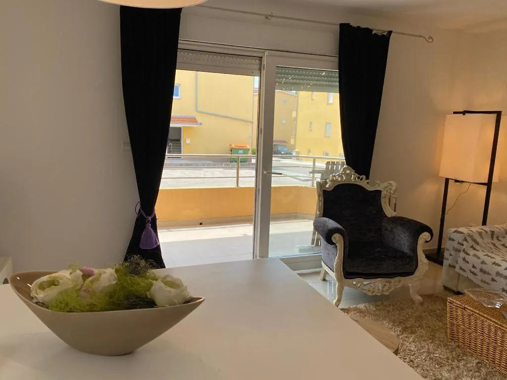 Beach Apartments Kozino